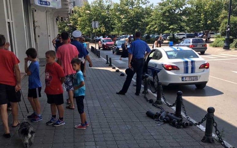 Bar: Napravio karambol i pobjegao!(FOTO) Bar: Napravio karambol i pobjegao!(FOTO)