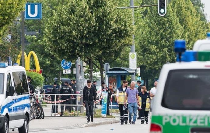 Njemačka: Uhapšen tinejdžer koji je spremao napad Njemačka: Uhapšen tinejdžer koji je spremao napad