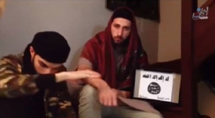 Napadač iz crkve poziva muslimane da unište Francusku (Video) Napadač iz crkve poziva muslimane da unište Francusku (Video)