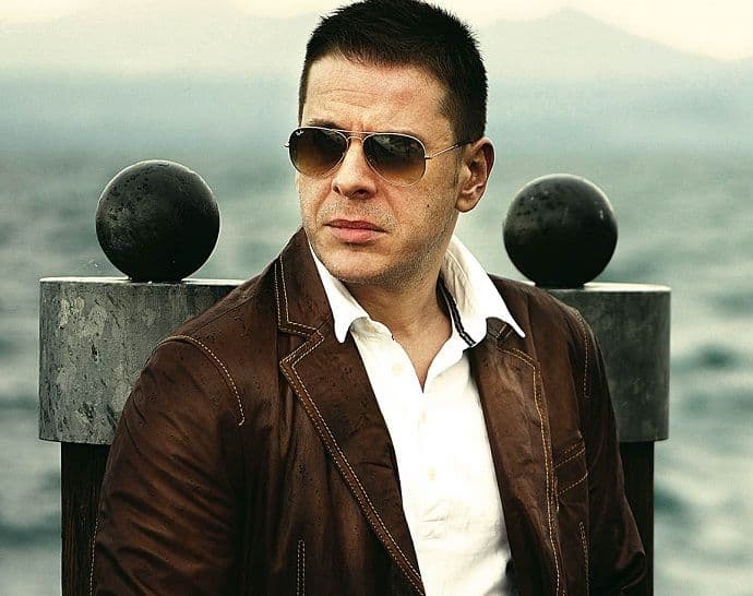 Evo sa kim se druži Vlado Georgiev u Herceg Novom Evo sa kim se druži Vlado Georgiev u Herceg Novom