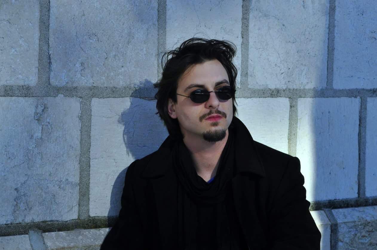 Izložba slika Stevana Lutovca u Beogradu u "Novoj Logici" Izložba slika Stevana Lutovca u Beogradu u "Novoj Logici"