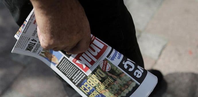 Više od 20 turskih novinara izvedeno pred sud u Istanbulu Više od 20 turskih novinara izvedeno pred sud u Istanbulu