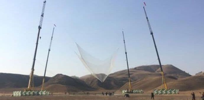 Bez padobrana sa 7.620 metara pravo u mrežu (VIDEO) Bez padobrana sa 7.620 metara pravo u mrežu (VIDEO)