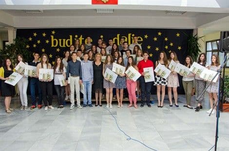 Predstavljamo najbolje učenike OŠ "Štampar Makarije" Predstavljamo najbolje učenike OŠ "Štampar Makarije"