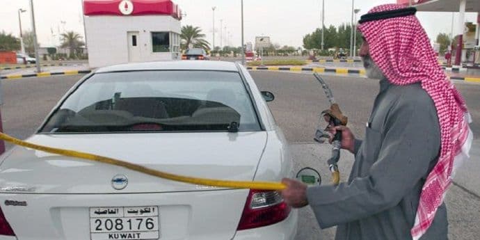 Kuvajt u šoku: Cijena benzina skočila na 0,49 eura Kuvajt u šoku: Cijena benzina skočila na 0,49 eura