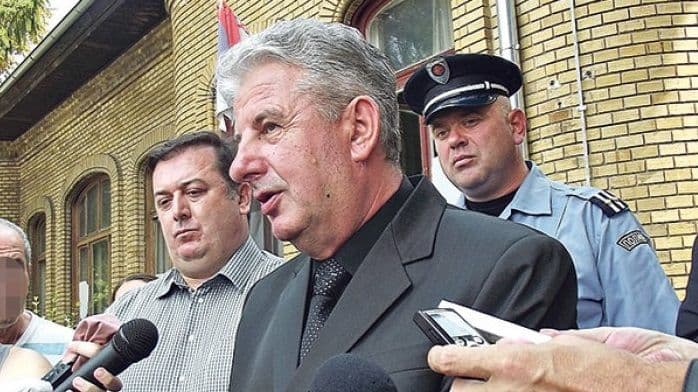 Razotkriven razvrat: Birao djevojke za direktora policije Razotkriven razvrat: Birao djevojke za direktora policije