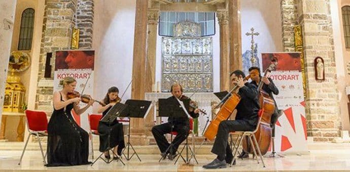 Bečka kamerna simfonija: Savremeni Beč u vjekovima staroj kotorskoj katedrali Bečka kamerna simfonija: Savremeni Beč u vjekovima staroj kotorskoj katedrali