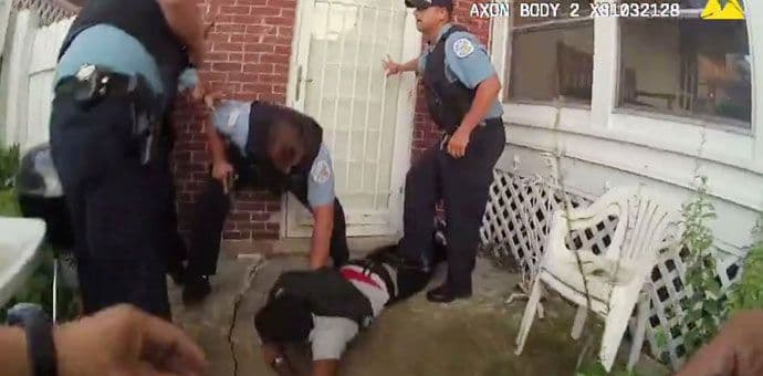 Novo policijsko ubistvo nenaoružanog Afroamerikanca (video, uznemirujući sadržaj) Novo policijsko ubistvo nenaoružanog Afroamerikanca (video, uznemirujući sadržaj)