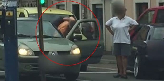 VIDEO: Saobraćajna TUČA u centru grada VIDEO: Saobraćajna TUČA u centru grada