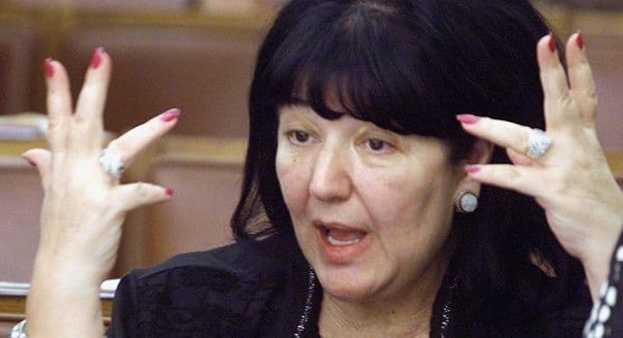 Mira Marković sada nudi upola cijene Slobovu vilu na Dedinju! Mira Marković sada nudi upola cijene Slobovu vilu na Dedinju!