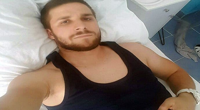 Putnik sa Kosova mu zario nož pored kičme Putnik sa Kosova mu zario nož pored kičme