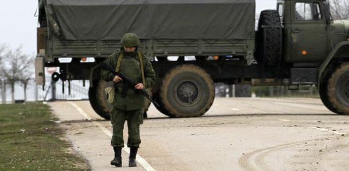 Rusi gomilaju tenkove na Krimu blizu granice sa Ukrajinom? Rusi gomilaju tenkove na Krimu blizu granice sa Ukrajinom?