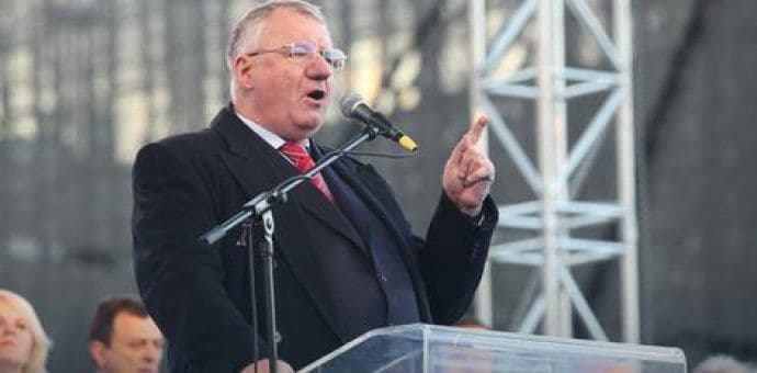 Šešelj u Crnoj Gori nakon dvadeset godina Šešelj u Crnoj Gori nakon dvadeset godina