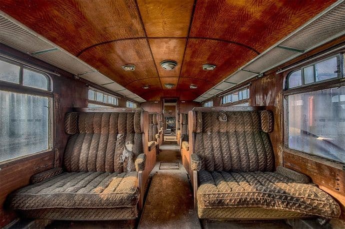 FOTO: Nekada simbol luksuza i glamura, danas AVET IZ PROŠLOSTI FOTO: Nekada simbol luksuza i glamura, danas AVET IZ PROŠLOSTI