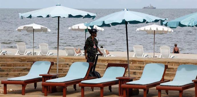 Bombaški napad na Tajlandu: Ubijena jedna, ranjeno 20 osoba Bombaški napad na Tajlandu: Ubijena jedna, ranjeno 20 osoba