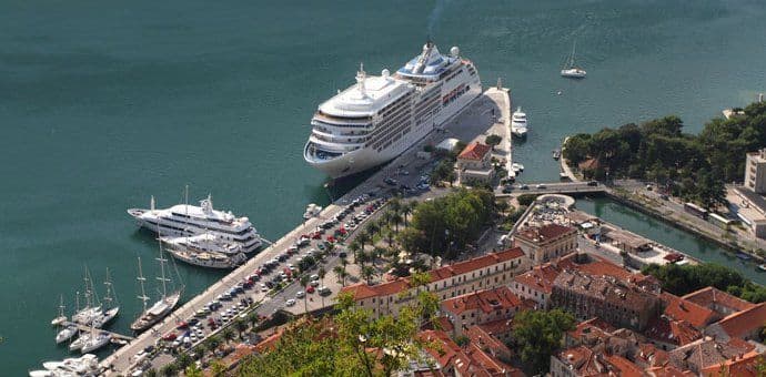 Pojačane kontrole u Bariju: Džihadisti koriste i crnogorske luke? Pojačane kontrole u Bariju: Džihadisti koriste i crnogorske luke?