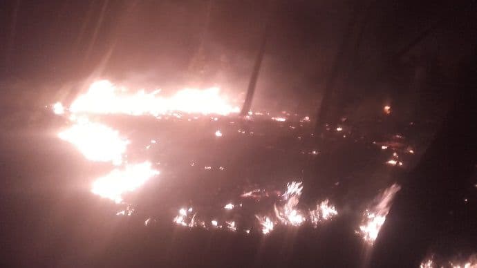 PODGORICA: Vjetar razbuktao požar PODGORICA: Vjetar razbuktao požar