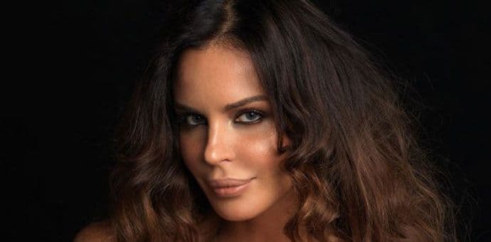 Oglasila se nakon nestanka: Nina Morić objavila bizaran video, ruke joj vezane? (video) Oglasila se nakon nestanka: Nina Morić objavila bizaran video, ruke joj vezane? (video)