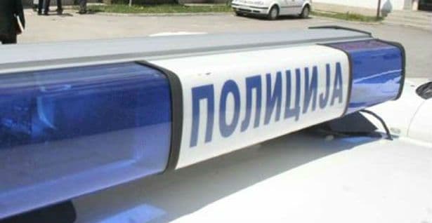 BG: Rafalom na automobil, pucnjava više osoba BG: Rafalom na automobil, pucnjava više osoba