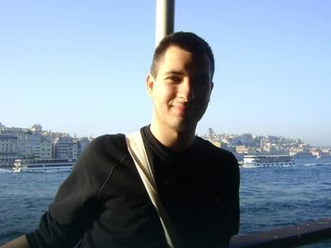 HEROJ: Vujić se bacio pred šleper i spasio djevojčicu sigurne smrti HEROJ: Vujić se bacio pred šleper i spasio djevojčicu sigurne smrti