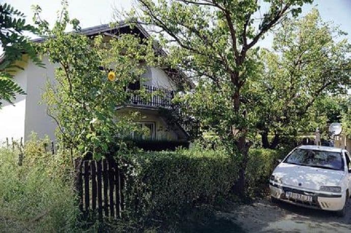 Ćerka: On ih je napastovao! Sin: Otac nije bludničio Ćerka: On ih je napastovao! Sin: Otac nije bludničio