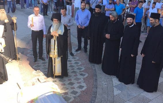 Rus preminuo u Ostrogu, Amfilohije mu održao pomen Rus preminuo u Ostrogu, Amfilohije mu održao pomen