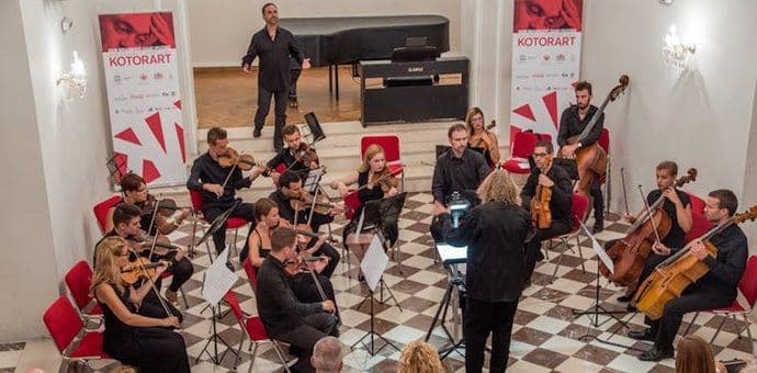 KOTORART: Koliko se uopšte slušamo? KOTORART: Koliko se uopšte slušamo?