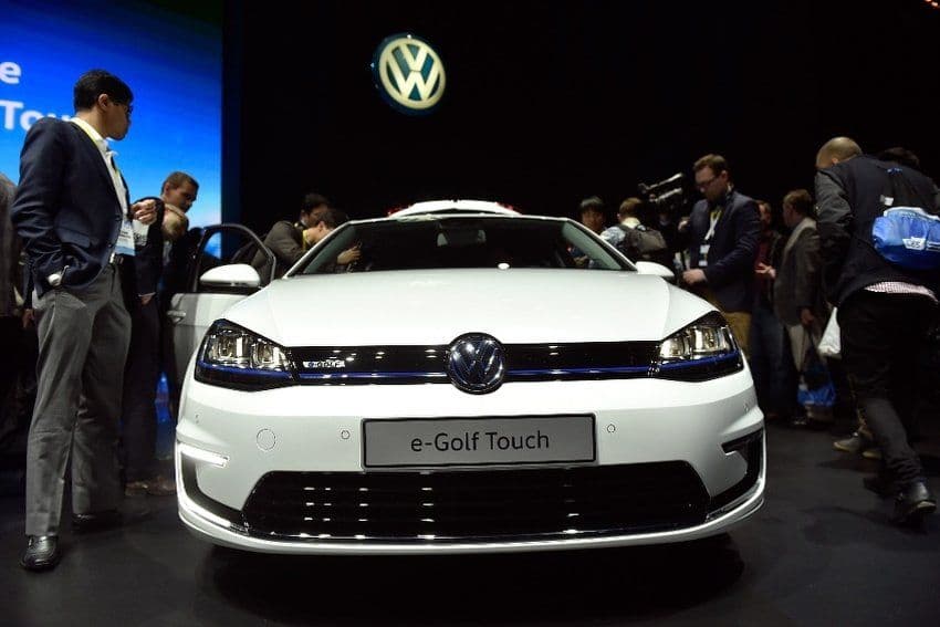 Volkswagen primoran privremeno obustaviti proizvodnju svog najpopularnijeg modela Golfa Volkswagen primoran privremeno obustaviti proizvodnju svog najpopularnijeg modela Golfa