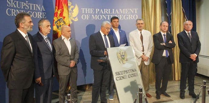 DF pregovara sa nekoliko funkcionera Demosa DF pregovara sa nekoliko funkcionera Demosa