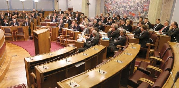 Slika i prilika političkog luksuza Slika i prilika političkog luksuza