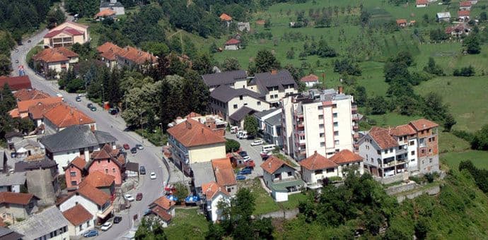 Umjesto bojkota žestoka borba za odbornička mjesta Umjesto bojkota žestoka borba za odbornička mjesta