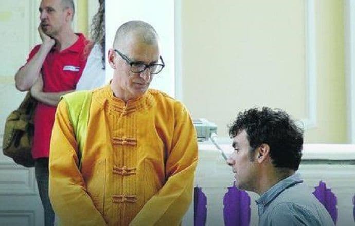 Dosadio mu Orgazam- ide u budističke monahe Dosadio mu Orgazam- ide u budističke monahe