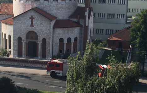 Sarajevo: Zapaljen dio pravoslavne crkve Sarajevo: Zapaljen dio pravoslavne crkve