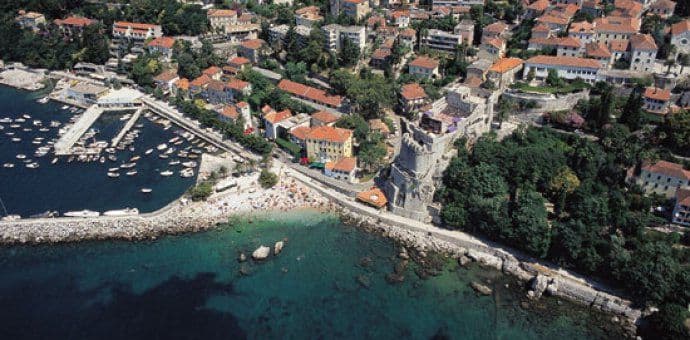 Mladi DPS Herceg Novi poklonili knjige OŠ Ilija Kišić Mladi DPS Herceg Novi poklonili knjige OŠ Ilija Kišić