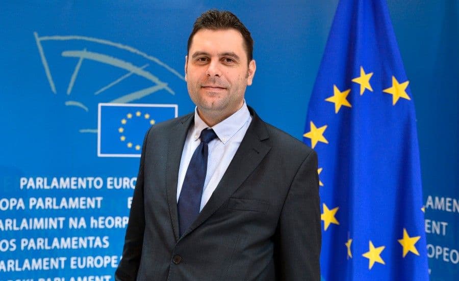 VUJOVIĆ: "DPS želi više za bogate, manje za siromašne" VUJOVIĆ: "DPS želi više za bogate, manje za siromašne"