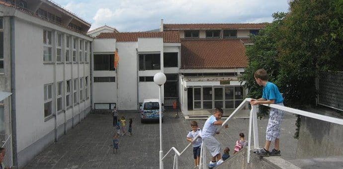 Nalaz sudskog vještaka: Nema opasnosti po đake u zgradi OŠ „Milan Vuković“ Nalaz sudskog vještaka: Nema opasnosti po đake u zgradi OŠ „Milan Vuković“