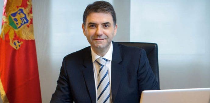 Dr Petar Ivanović: Politika je veoma dugo iznad ekonomije Dr Petar Ivanović: Politika je veoma dugo iznad ekonomije