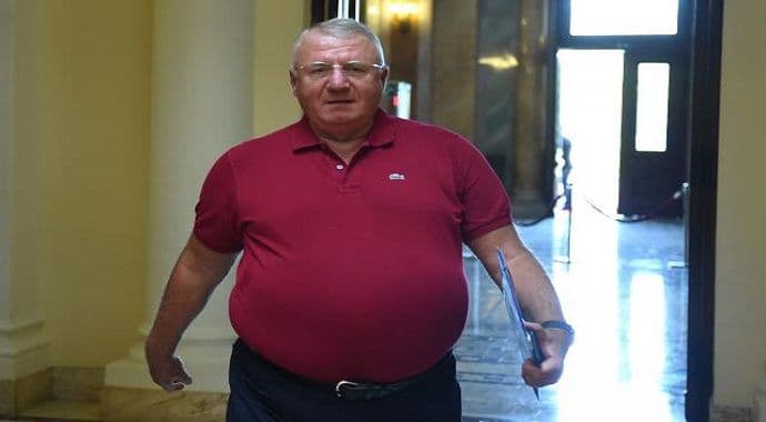 Šešelj: Neka me uhapse baš me briga, tu jedino gubi Hrvatska - nazovi država Šešelj: Neka me uhapse baš me briga, tu jedino gubi Hrvatska - nazovi država