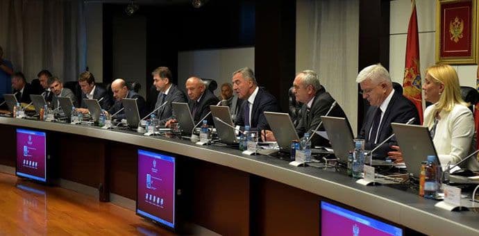 Vlada: Radna grupa da pripremi rješenje za radnike KAP-a Vlada: Radna grupa da pripremi rješenje za radnike KAP-a