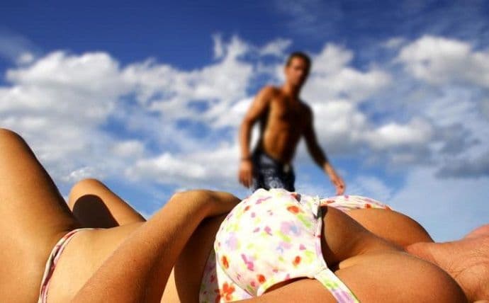 Ispovjest suludog: "Nisam normalan, zamišljam žene kao hrenovke koje jedem" Ispovjest suludog: "Nisam normalan, zamišljam žene kao hrenovke koje jedem"