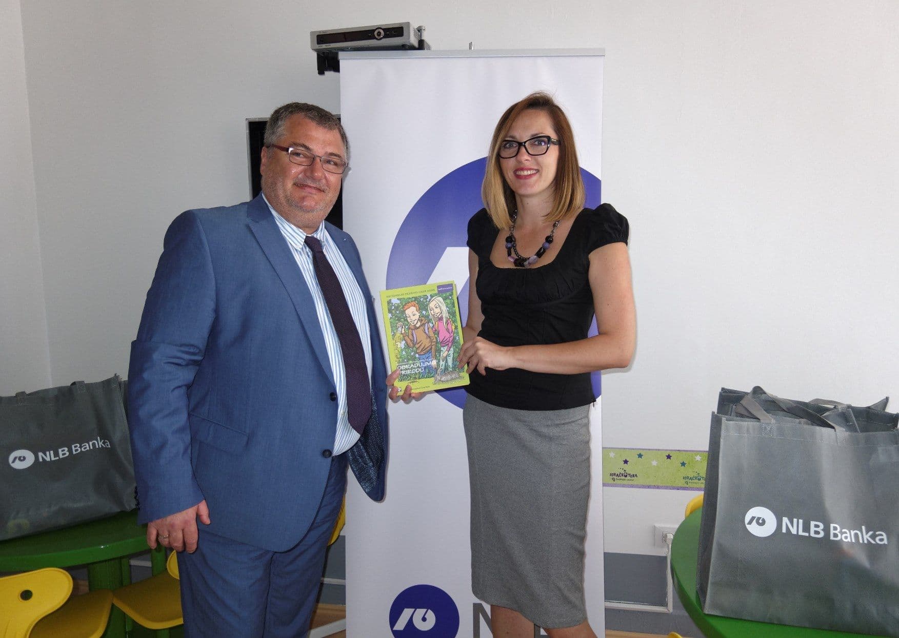 NLB Banka uručila donaciju udruženju Roditelji NLB Banka uručila donaciju udruženju Roditelji