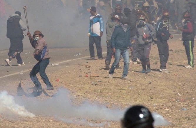 Zamjenika ministra rudari pretukli nasmrt Zamjenika ministra rudari pretukli nasmrt