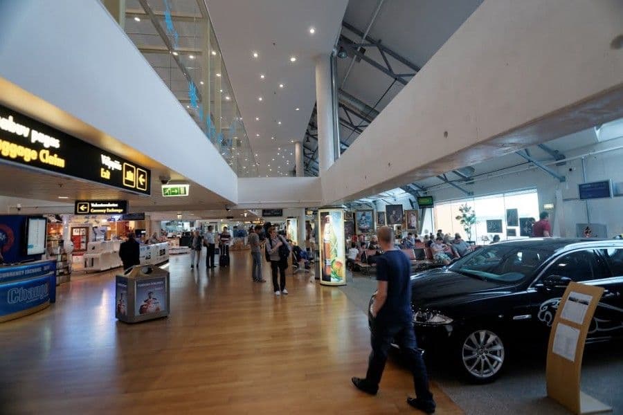 Talin: Evakuisali aerodrom zbog šale Talin: Evakuisali aerodrom zbog šale