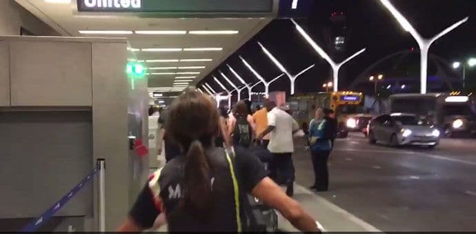 Dio aerodroma u Los Anđelesu zatvoren zbog dojave o pucnjavi Dio aerodroma u Los Anđelesu zatvoren zbog dojave o pucnjavi