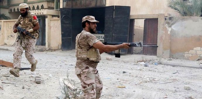 Žestoka borba za Sirt - 34 vojnika poginula, 180 ranjeno Žestoka borba za Sirt - 34 vojnika poginula, 180 ranjeno