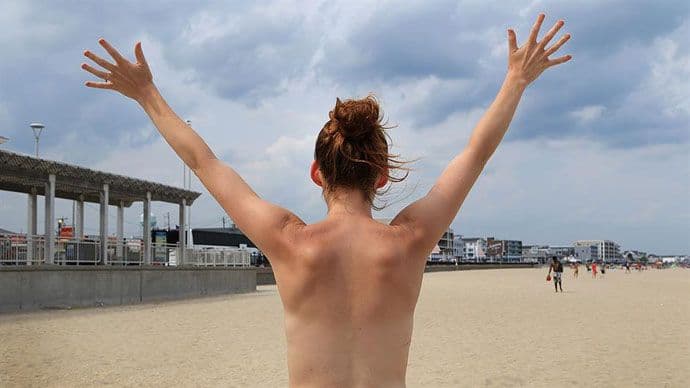 Ženske grudi gole