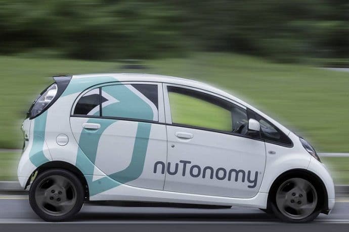 Taksi bez vozača na ulicama Singapura Taksi bez vozača na ulicama Singapura