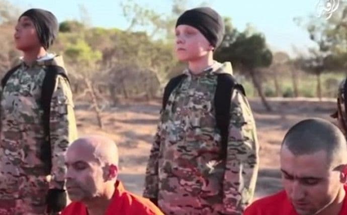 Bio je normalno dijete, majka mu je isprala mozak (VIDEO, uznemirujući sadržaj) Bio je normalno dijete, majka mu je isprala mozak (VIDEO, uznemirujući sadržaj)