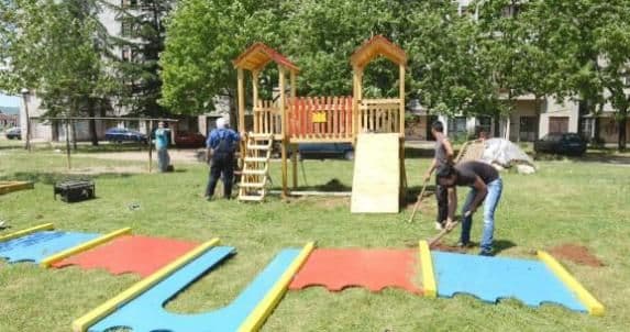 Glavni grad dobio pet novih igrališta Glavni grad dobio pet novih igrališta