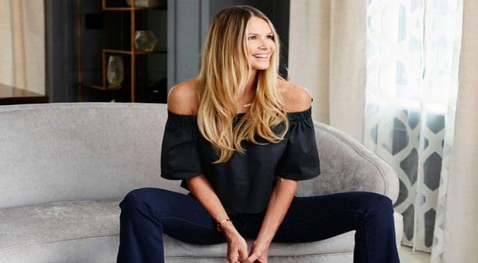 Izgleda kao avion sa 52. godine Izgleda kao avion sa 52. godine